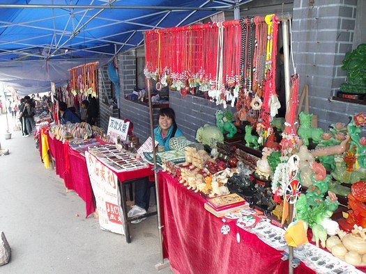 Great Wall souvenir stands