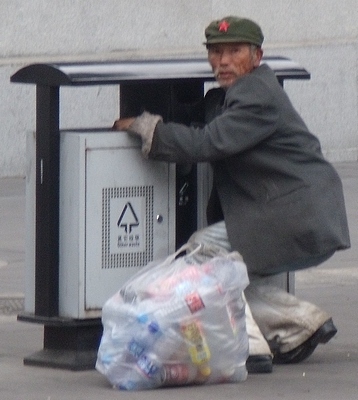 Recycler at Great Wall of China